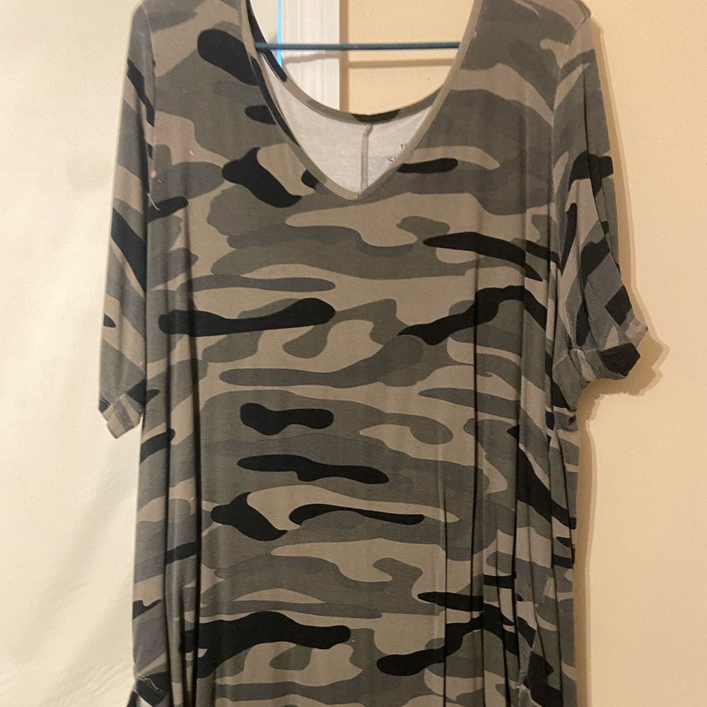 Women’s Plus Size 3X Torrid Camo Blouse